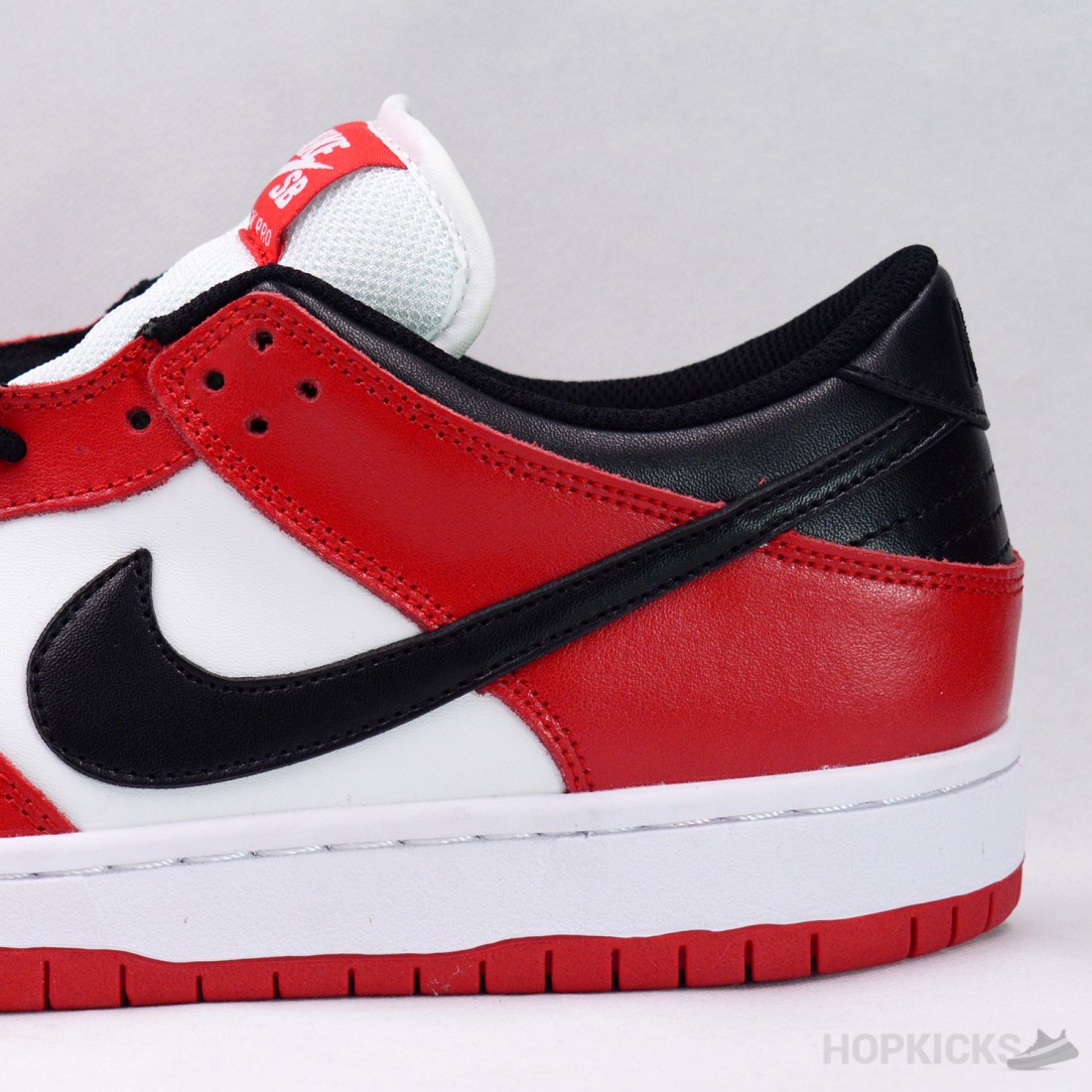 Buy Online SB Dunk Low Pro Chicago In Pakistan | SB Dunk Low Pro Chicago Prices In Pakistan